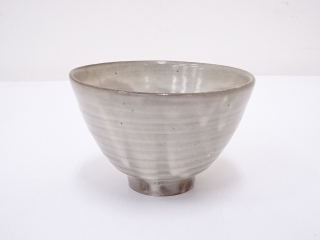 作家物　粉引茶碗